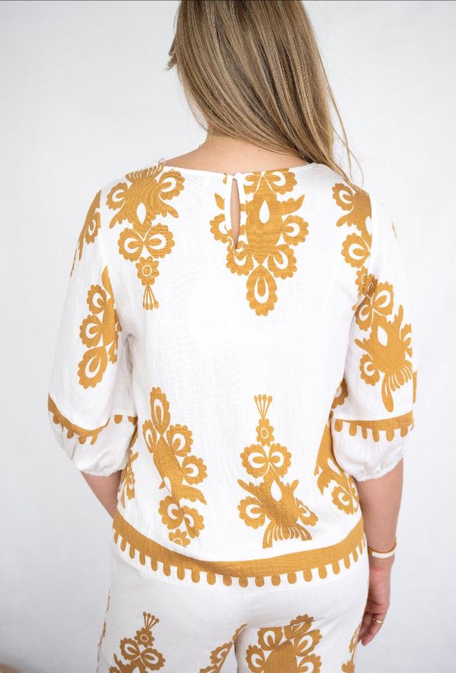 Filigree Border Top - White